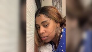 Сучку с большой попой трахнули в ванной порно